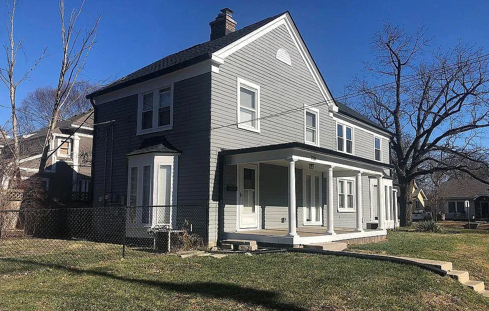 Building Photo - 5302 Carrollton Ave #738