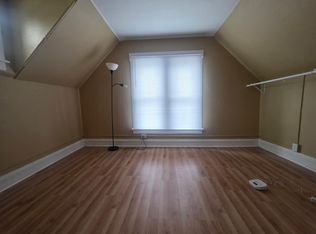 311 W Roosevelt St #1/2, Dekalb, IL 60115