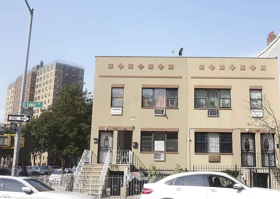1st image of 102 Lewis Ave #1