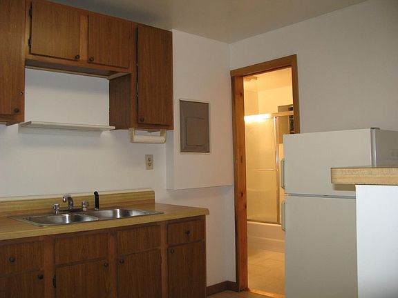 2nd image of 2137 N Hoyne Ave