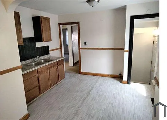 3 bed, 1455 sqft, $1,595 — Photo 4