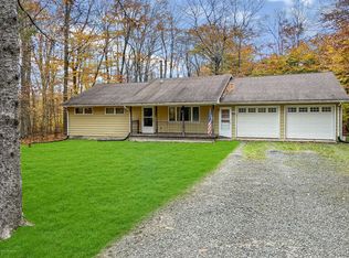 107 Logger Rd, Canadensis, PA 18325