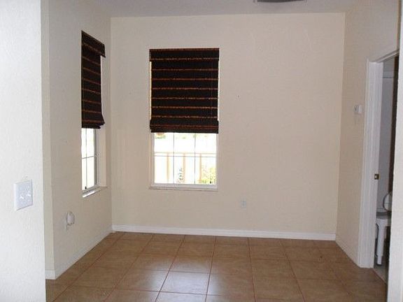 4th image of 754 Terranova Ln