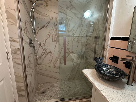 2nd image of 323 Main St APT 3
