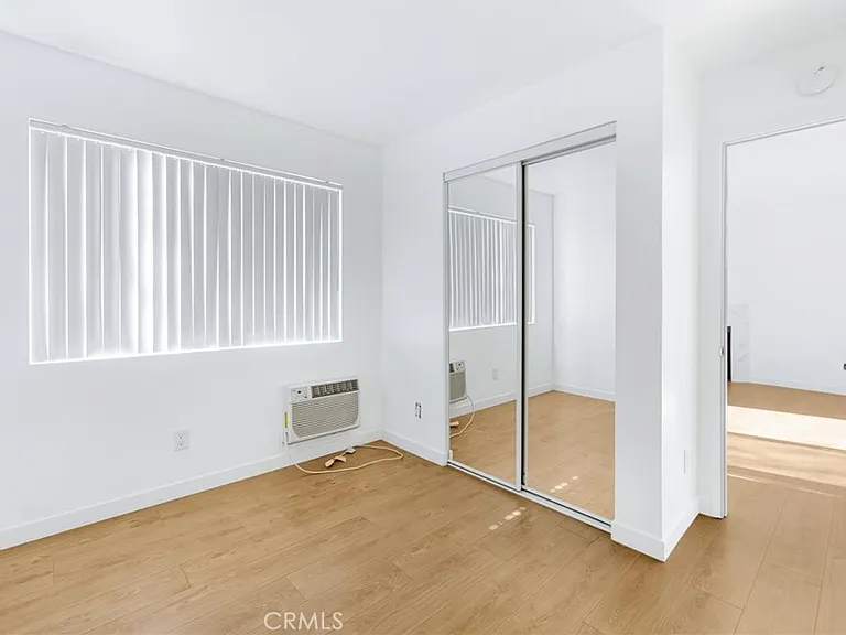 4406 Cahuenga Blvd #109 — Photo 11