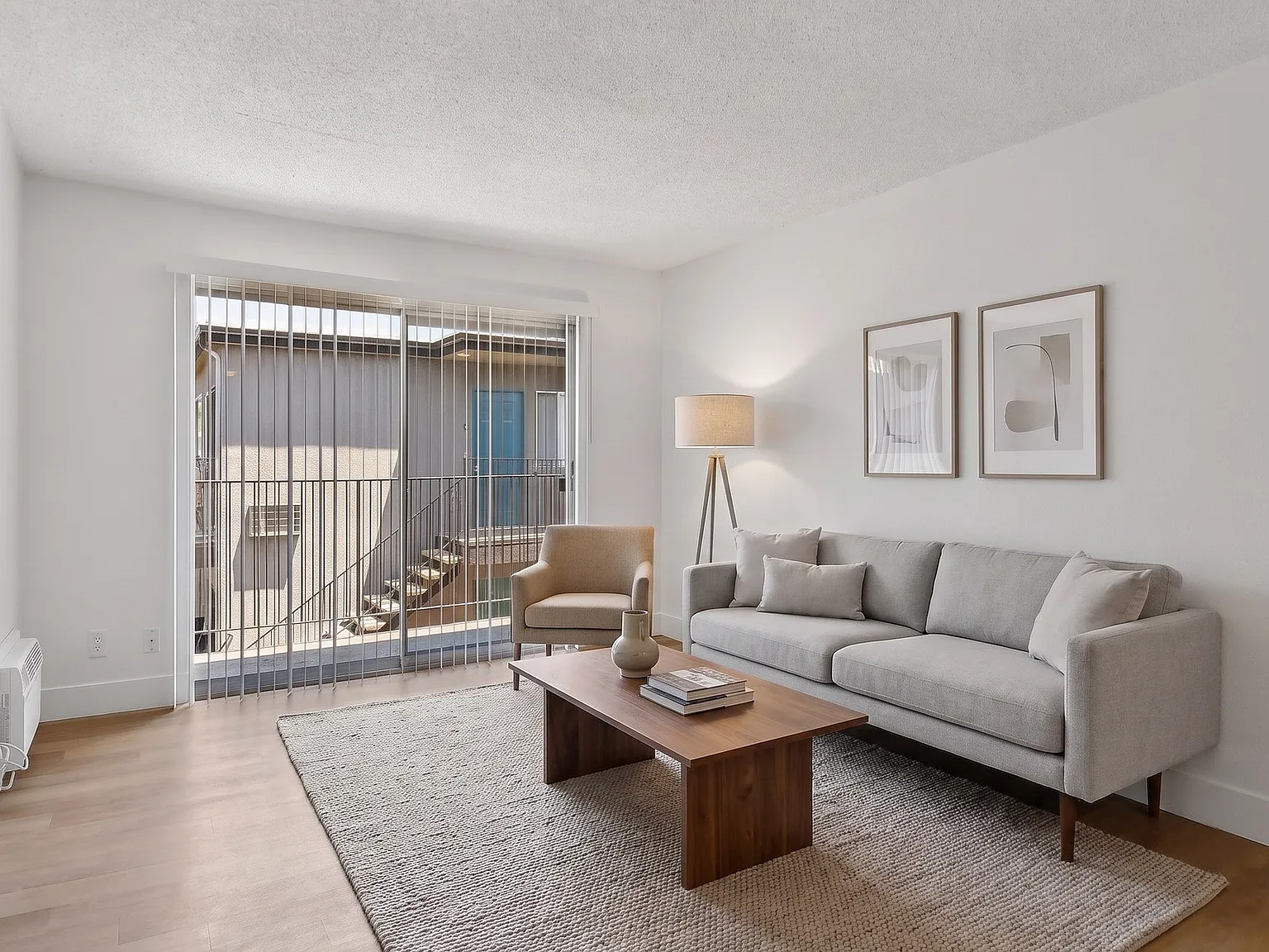 Terre at 1019 Peach — Photo 4
