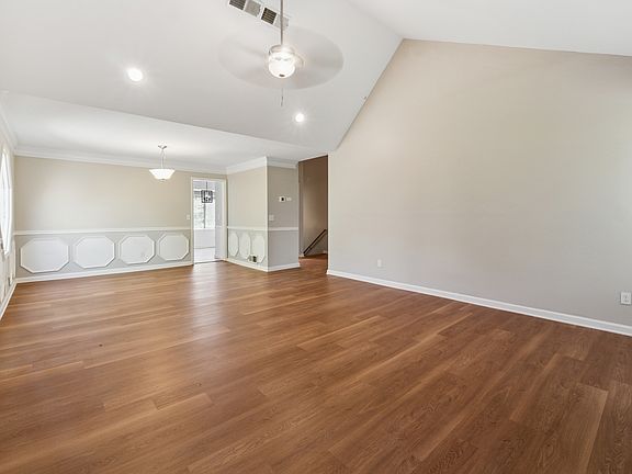 3rd image of 1870 Abercorn Way