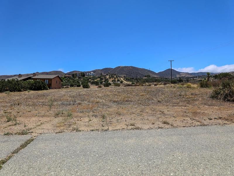 1st image of Cor Hacienda Dr Camares