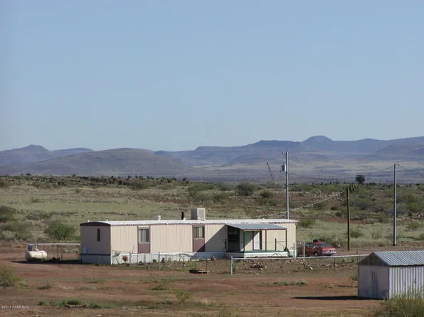 19845 E Lichen Rd, Mayer, AZ 86333