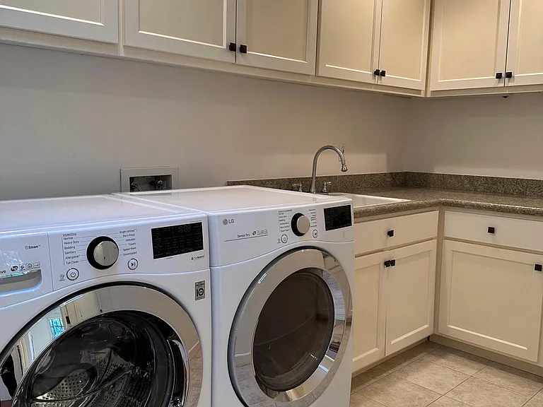 370 Duluth Cir — Photo 22