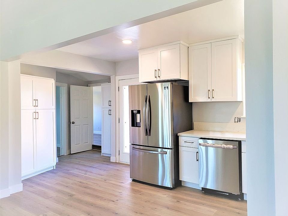 New Kitchen and Appliances 