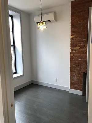Rented by WIRE International Realty | media 2