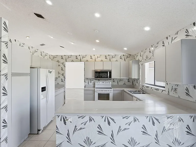 9476 El Clair Ranch Rd — Photo 20