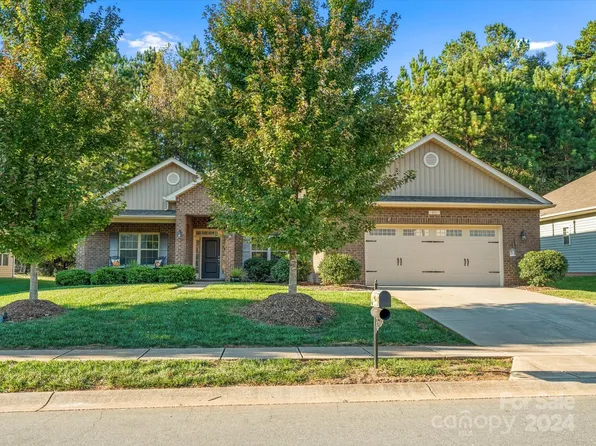 117 Taylors Creek St, Mount Holly, NC 28120
