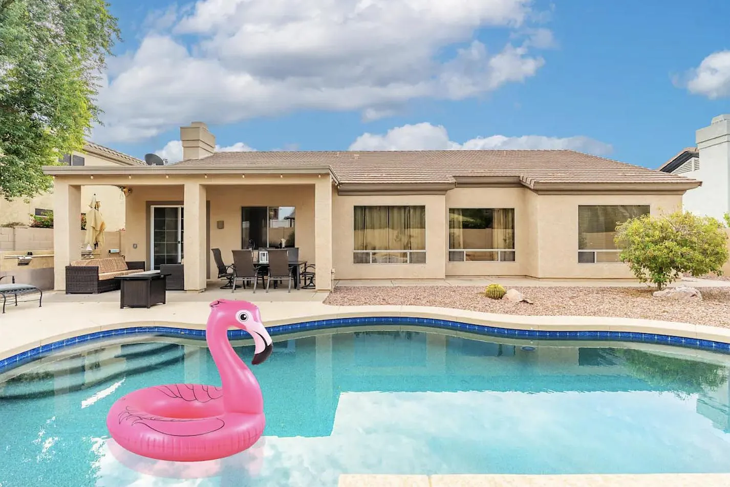 4 bed, 2.5 bath, 2847 sqft, $5,995 — Photo 3