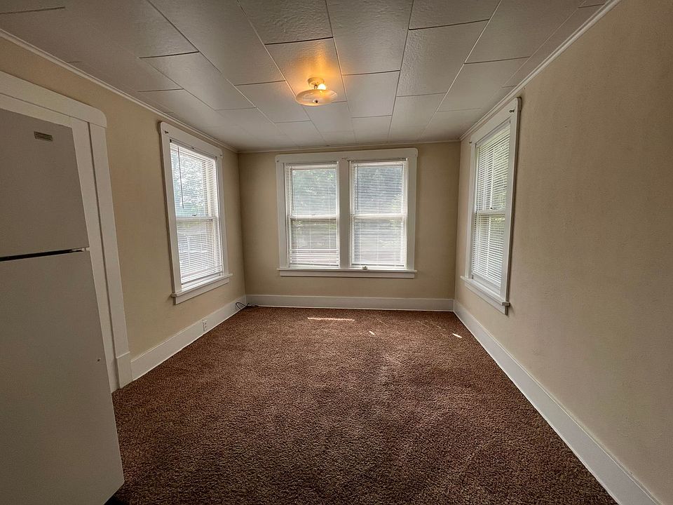 Gardner 1512 1512 E Gardner Ln Peoria Heights IL Zillow