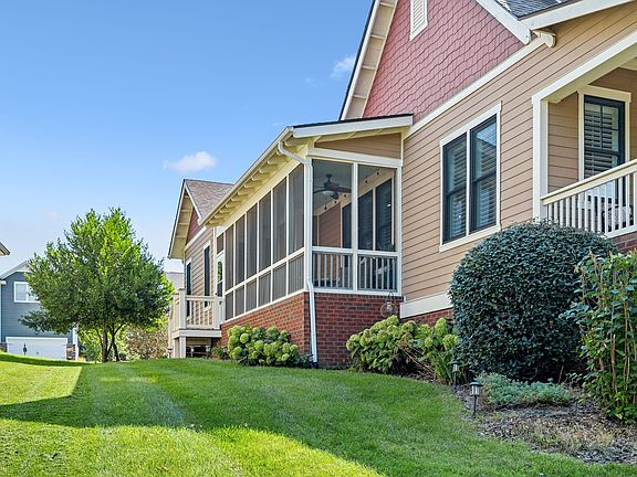 2nd image of 3005 Millerton Way