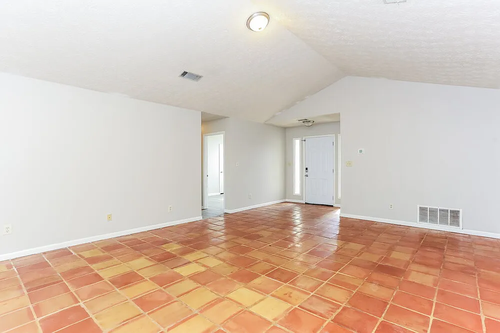 3 bed, 2.0 bath, 1520 sqft, $1,790 — Photo 4