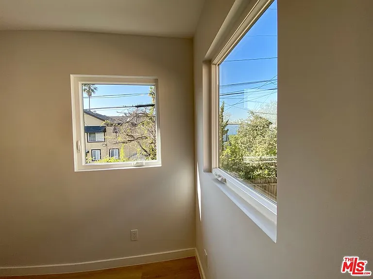 3207 W 3rd St #3 — Photo 21