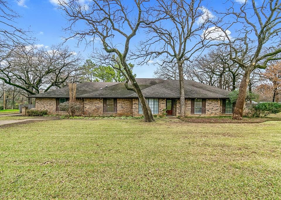 1st image of 3319 Doty Ln