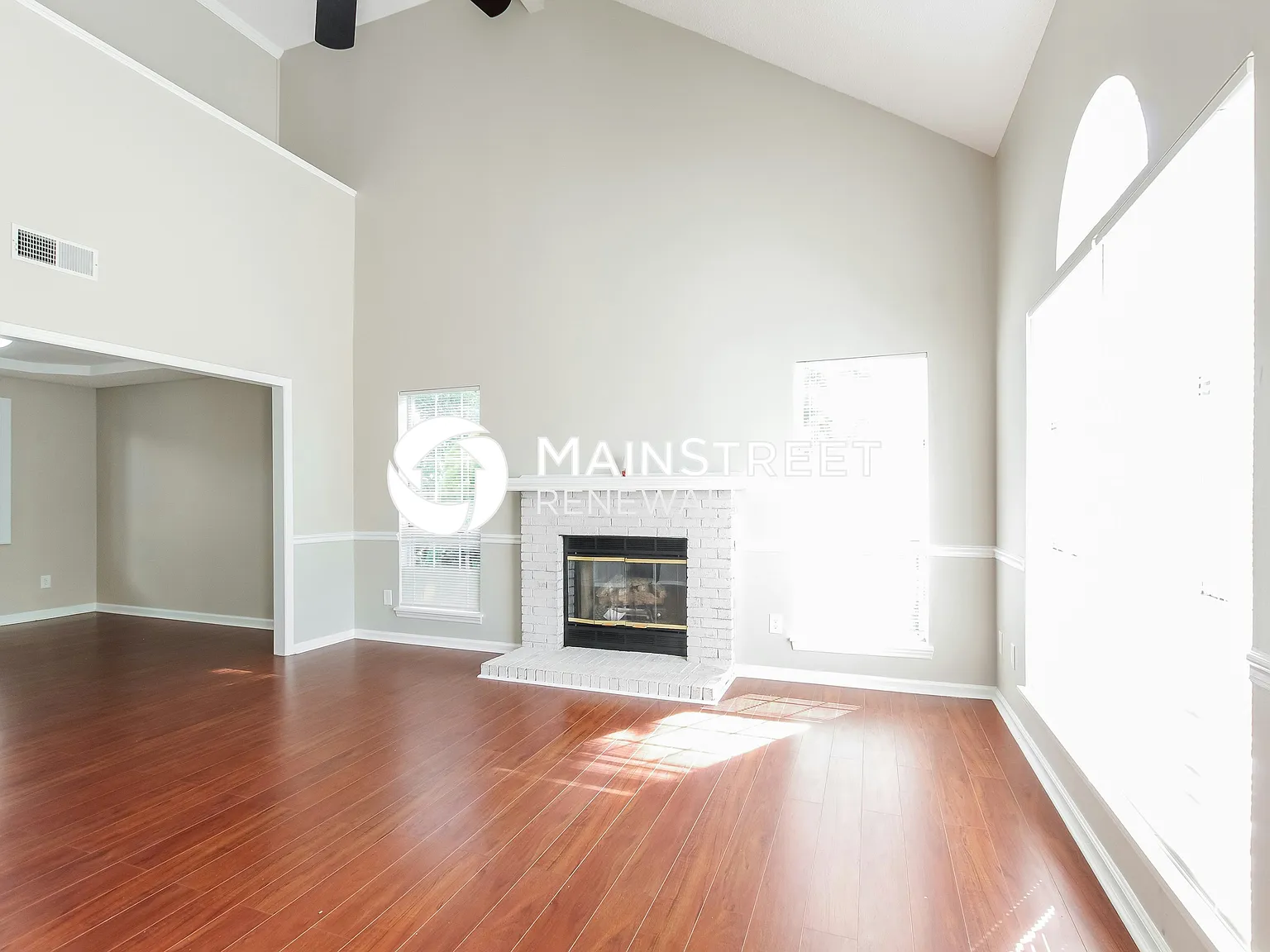 13841 Poppleton Ct — Photo 2
