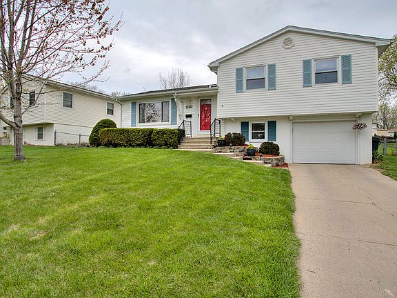 3rd image of 11642 Westwood Ln