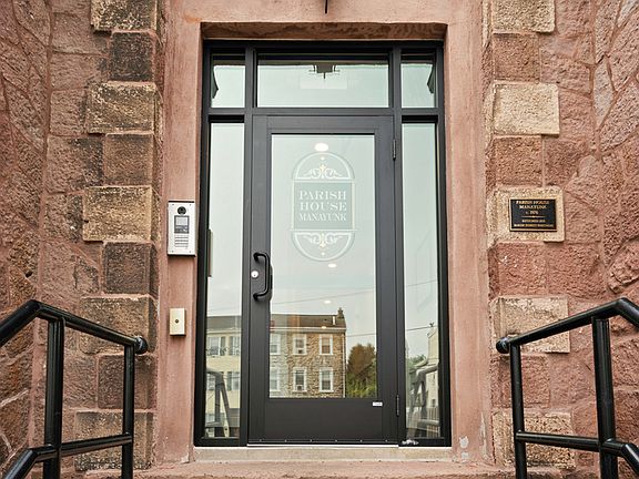 5th image of 141 Krams Ave #6