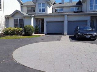 757 Verona Dr, Melville, NY 11747