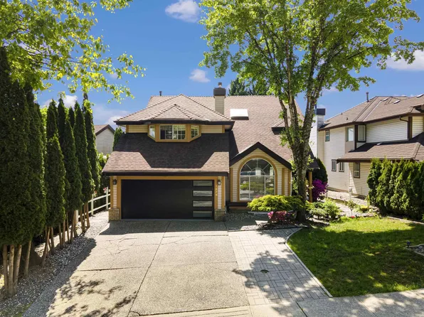 1476 Lansdowne Dr, Coquitlam, BC V3E 2S8