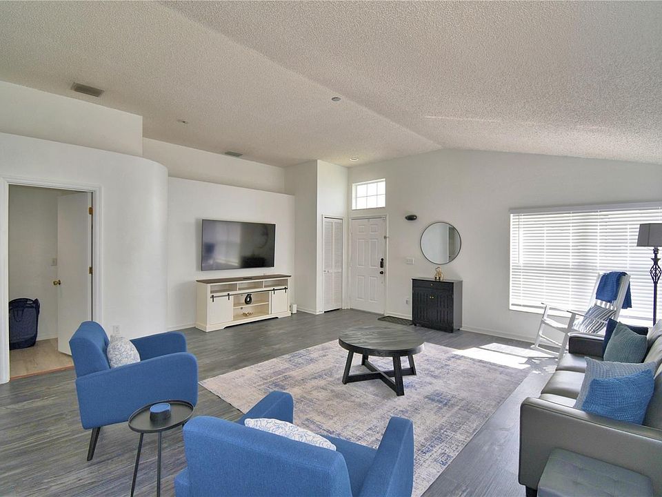 1st image of 2935 Dickens Cir