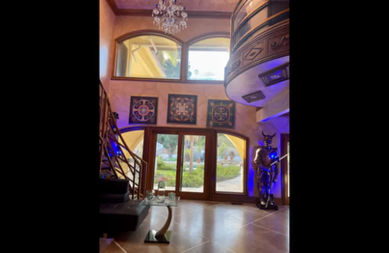 4266 Hillcrest Dr — Photo 5
