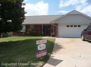 412 NW Woodland Dr, Lawton, OK 73505