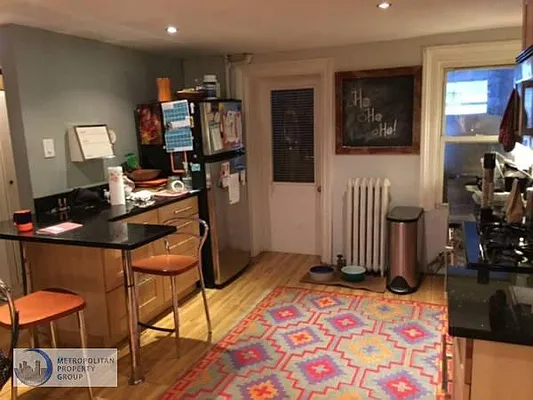 Rented by Metropolitan Property Group | media 21