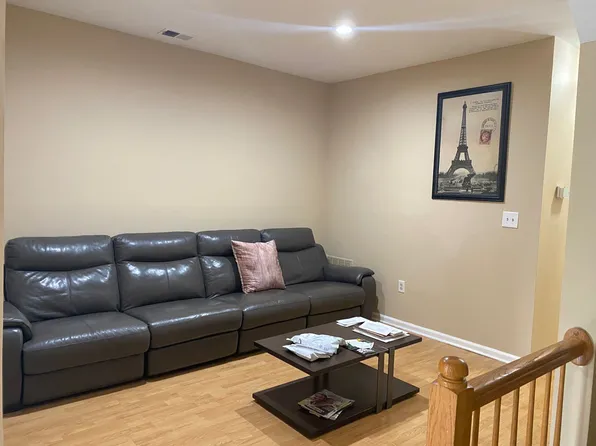 20 Ashby Ln #3, Newark, NJ 07103