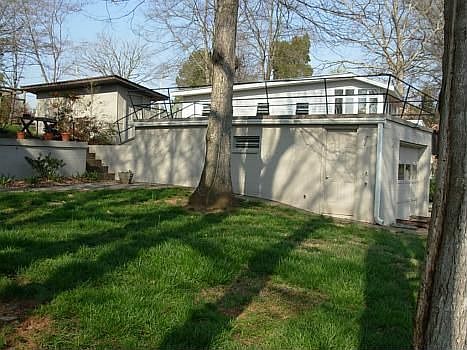2nd image of 203 N Shore Dr