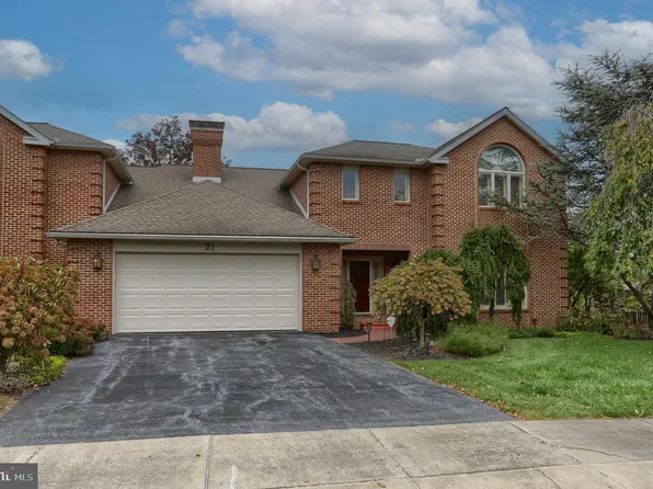 21 Almond Dr, Hershey, PA 17033