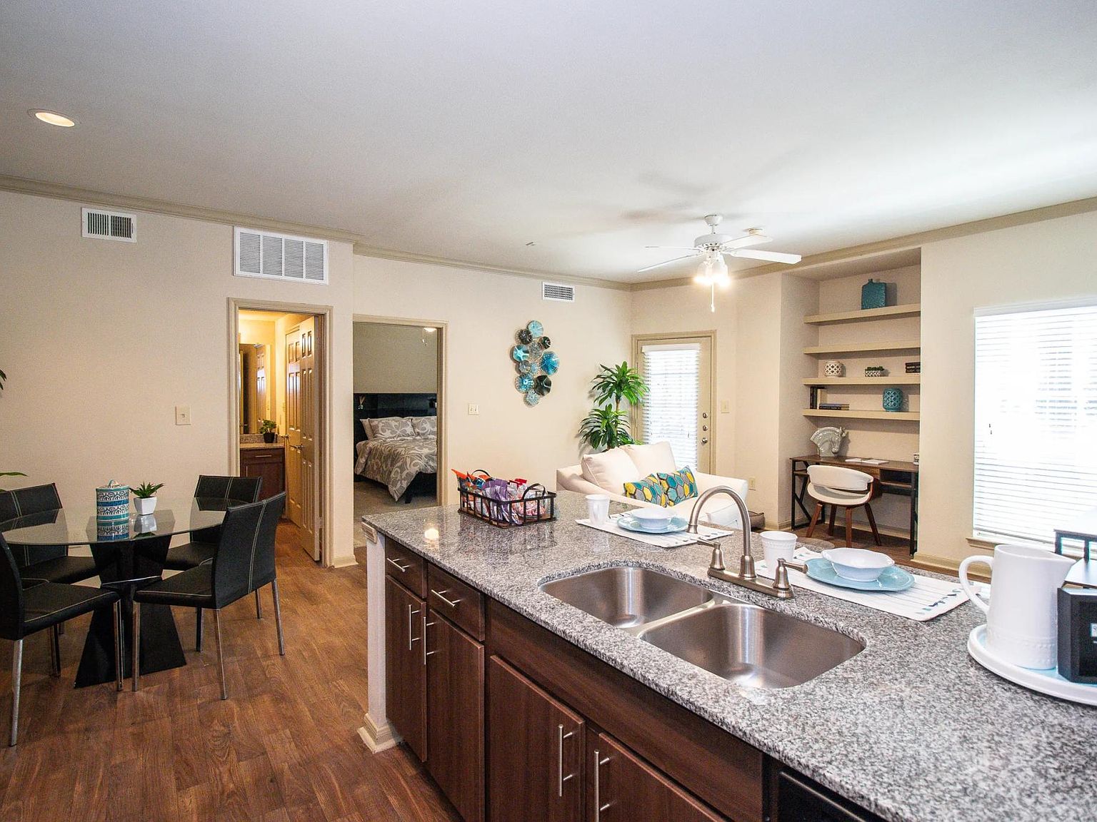 504 Highway 332, Lake Jackson, TX 77566 Zillow