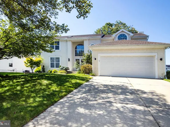 60 Winfield Cir, Sewell, NJ 08080