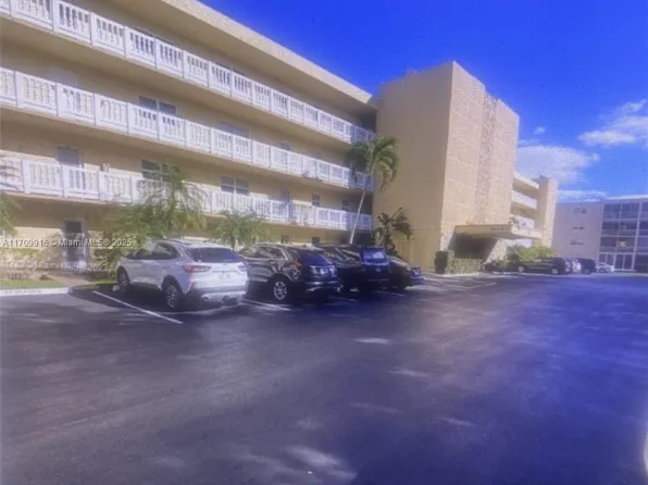 415 SE 11th Ter APT 201, Dania Beach, FL 33004