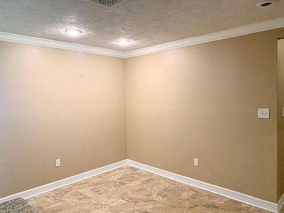 5th image of 4206 McFarland Cir
