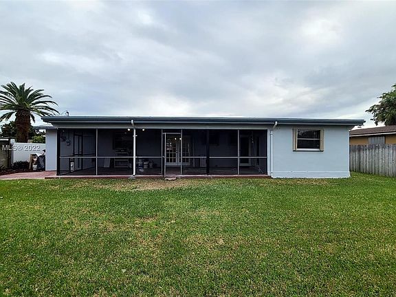 4th image of 10521 SW 162nd Ter #10521