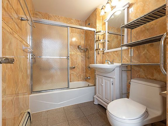 4th image of 132-36 Pople Ave #3-F