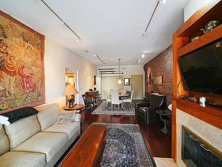 28-32 Atlantic Ave #620 — Photo 2