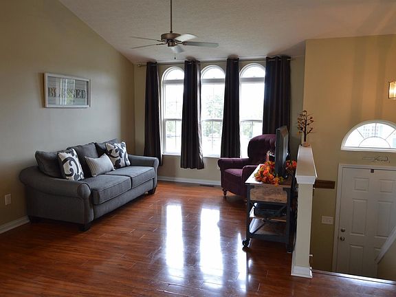 2nd image of 1323 Lafesgrove Ln