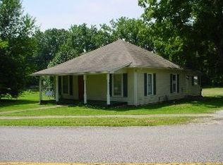 211 Mammoth Cave St, Cave City, KY 42127