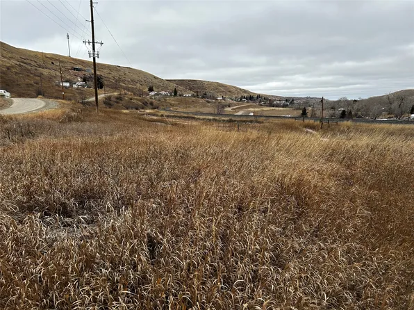 Anaconda St, Belt, MT 59412
