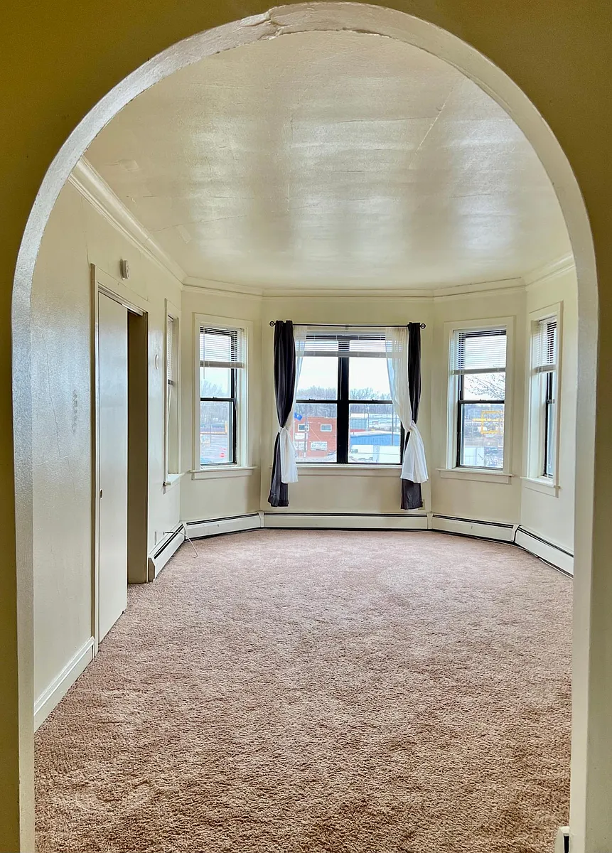 Building Photo - 1223 Beacon St