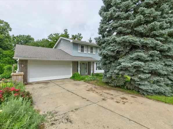 3904 76th St, Urbandale, IA 50322