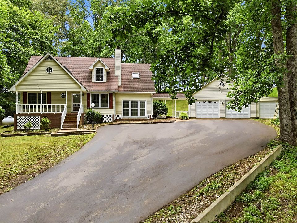 1st image of 212 Derby Ct
