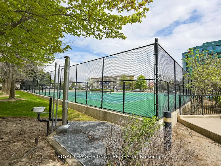 25 Kingsbridge Garden Cir #1126 — Photo 47